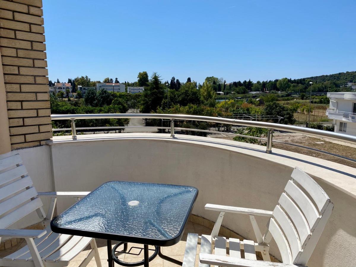 Blue Star Apartment